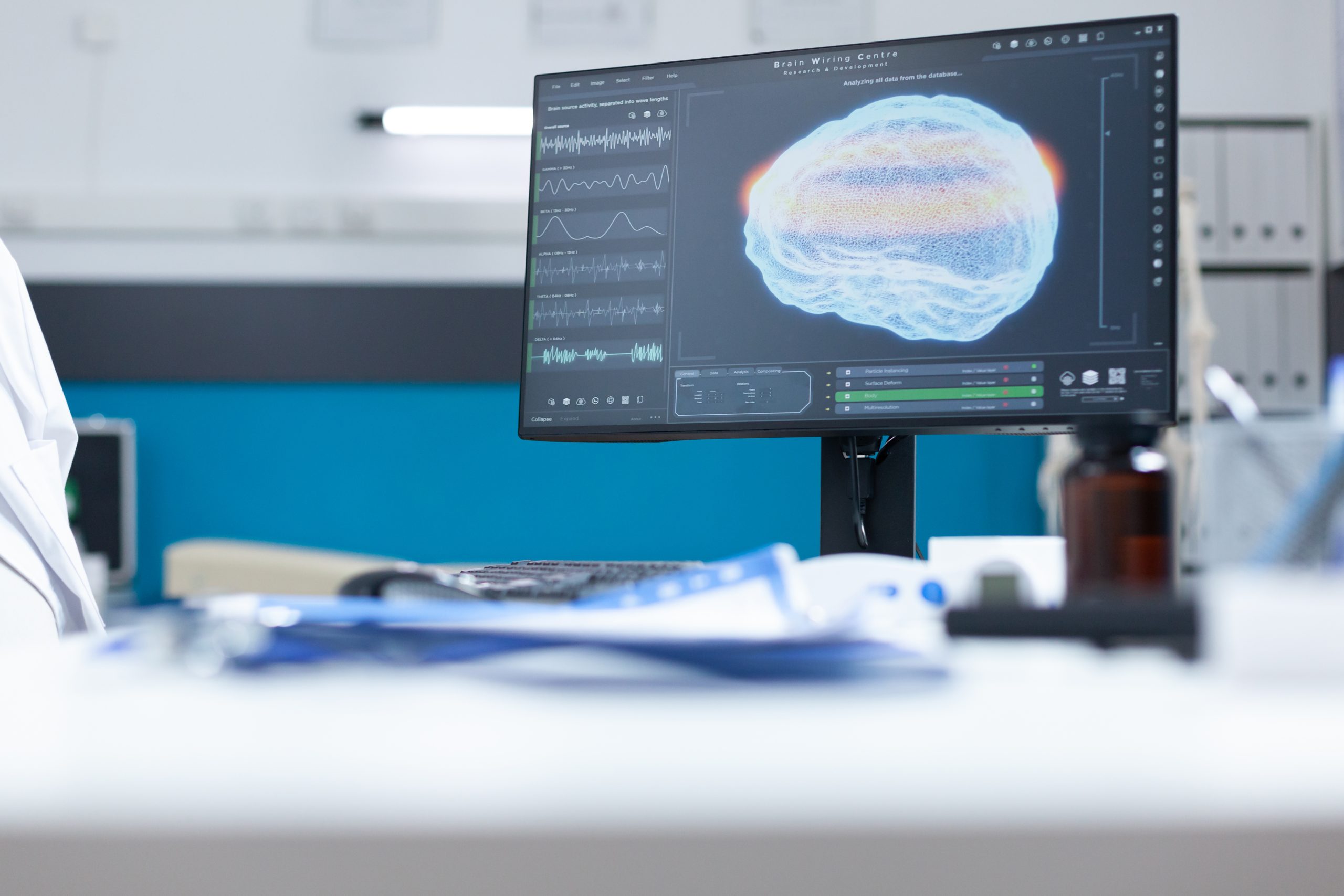 Monitor ze skanem mózgu w laboratorium.